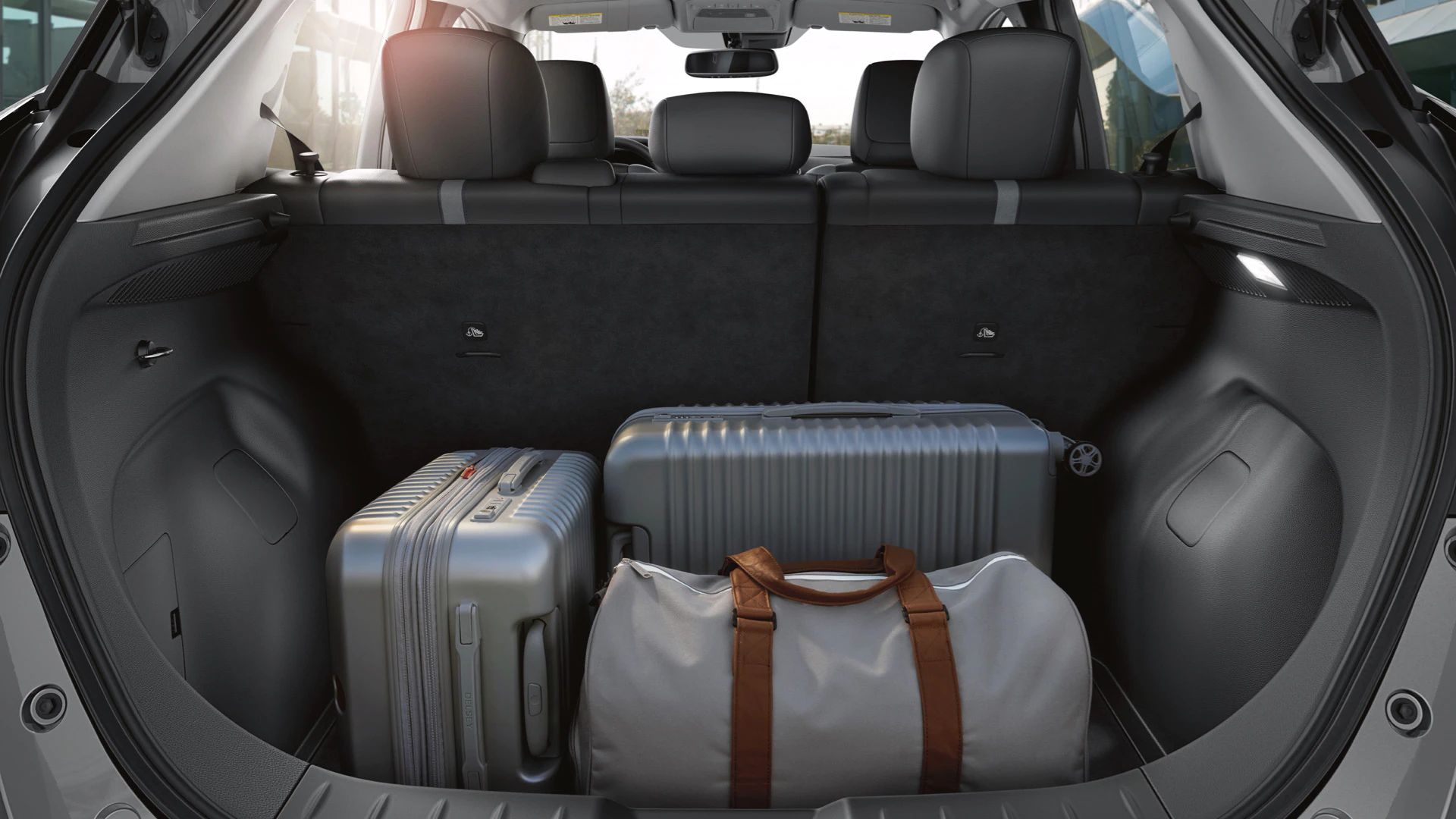 2022 Nissan LEAF Cargo/Storage
