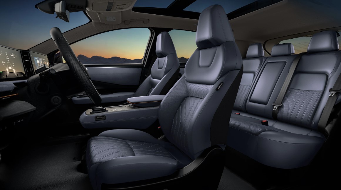 2023 Nissan Ariya Interior Features