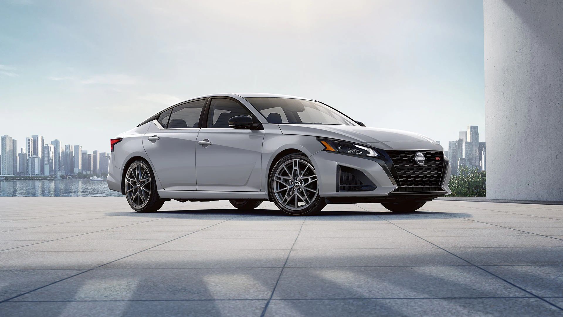 2023 Nissan Altima SR Trim and Features